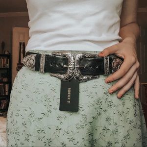 Double buckle belt